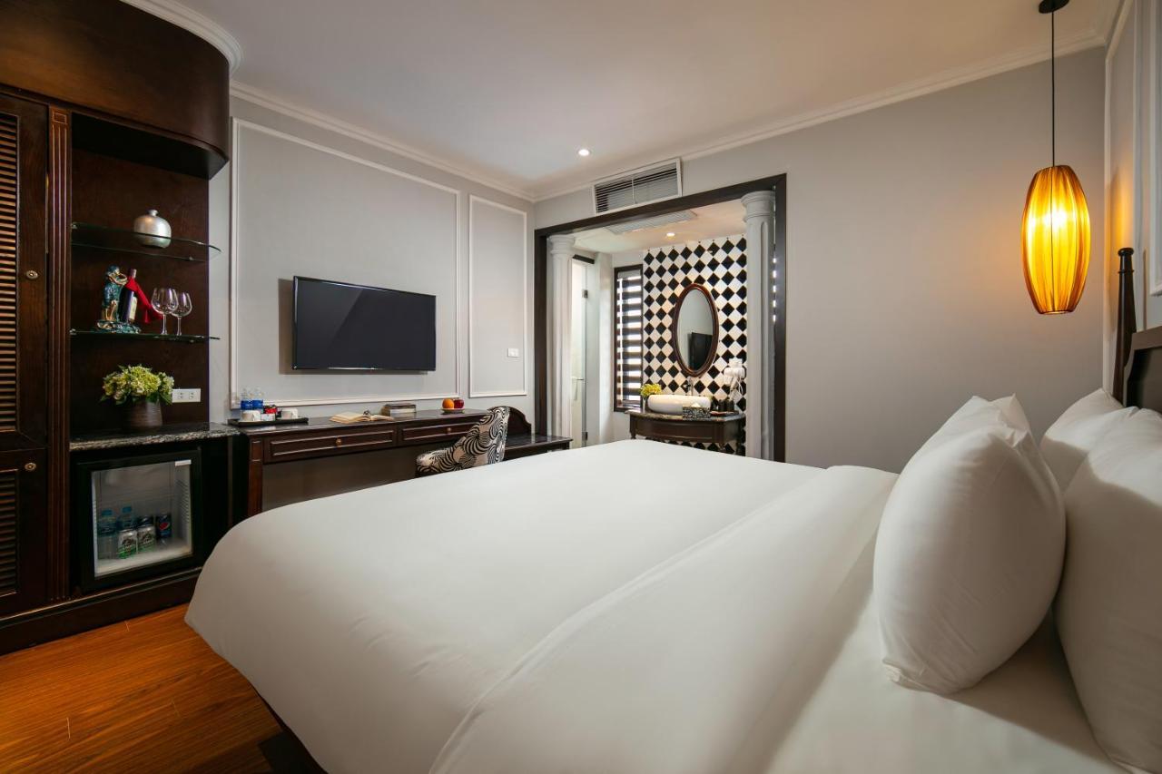 Salute Premium & 4* Hà Nội