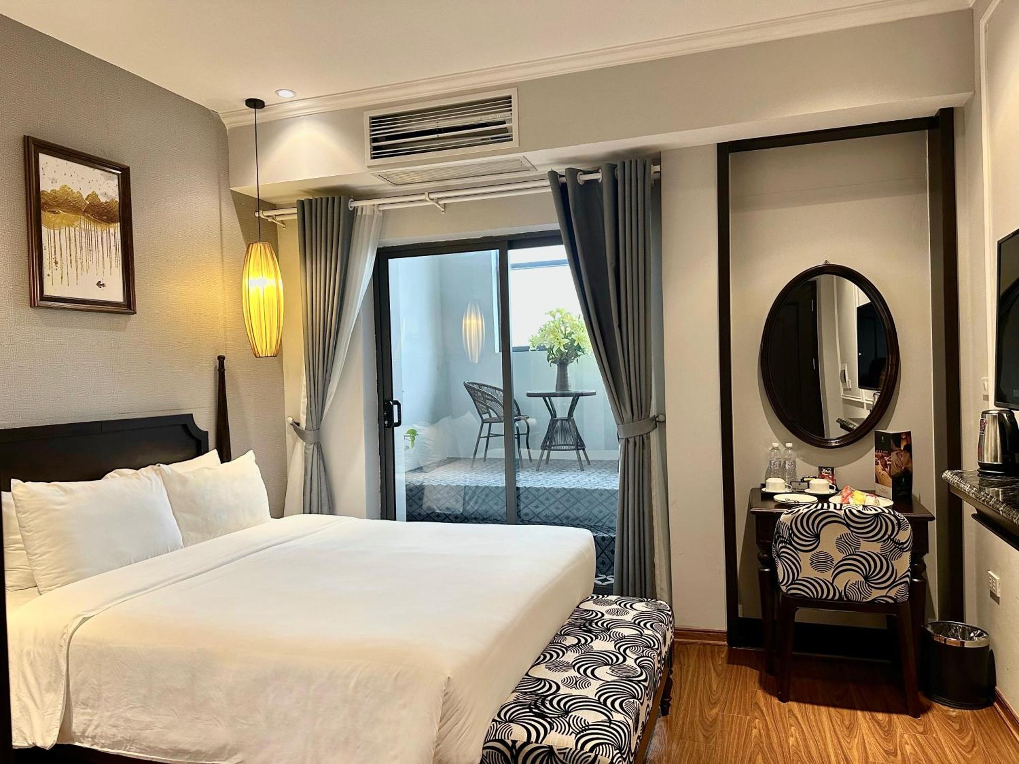 Salute Premium & Hà Nội