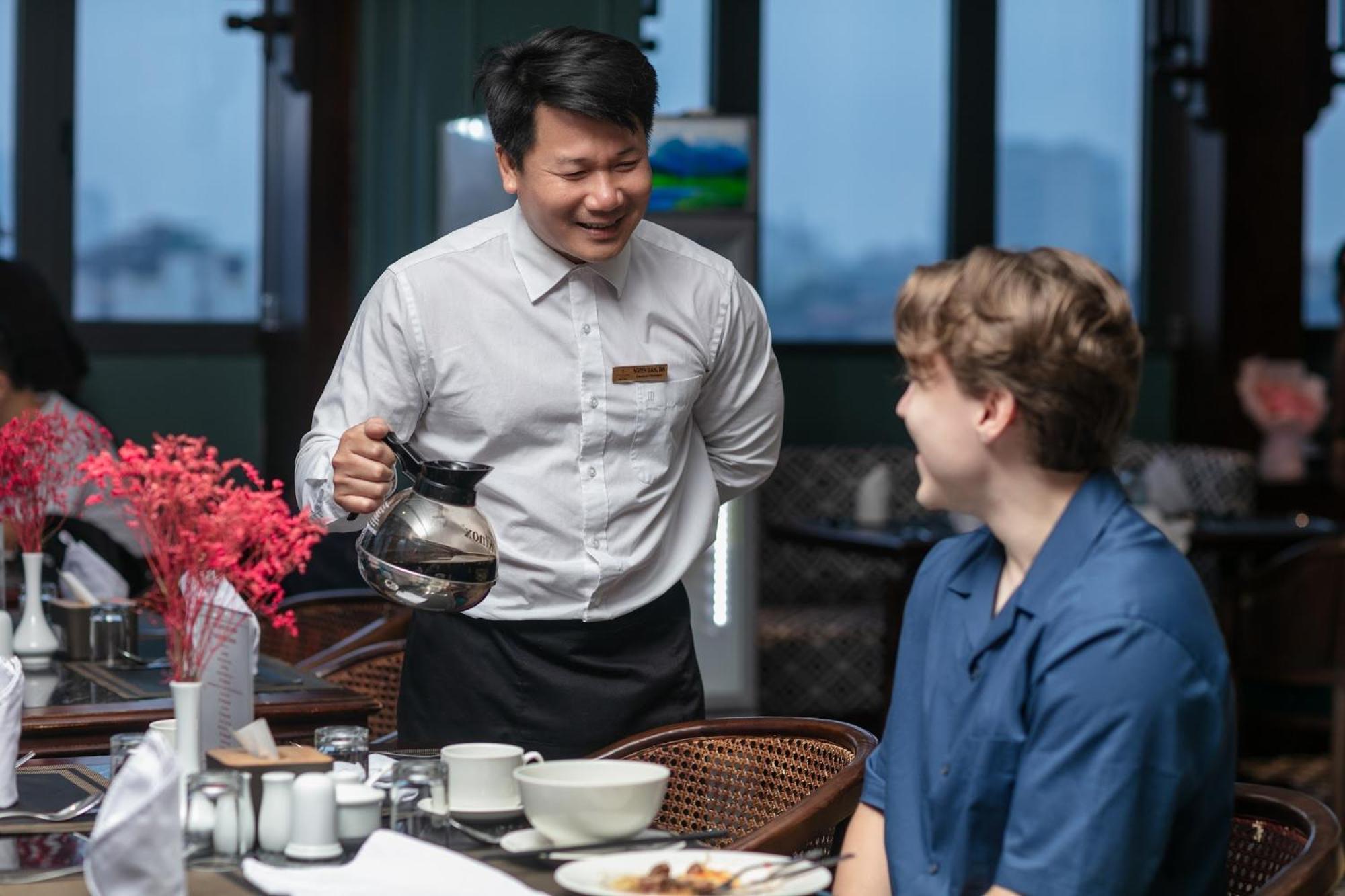 Khách sạn Salute Premium & Hà Nội